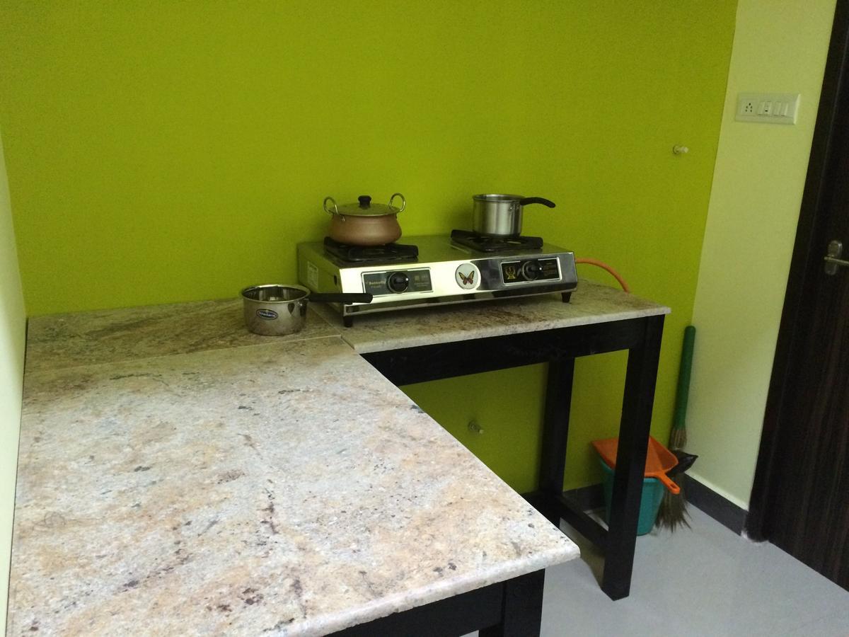 Chandran Hyline Chennai Exteriör bild