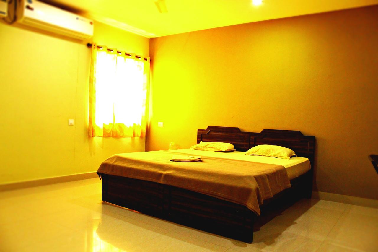 Chandran Hyline Chennai Exteriör bild